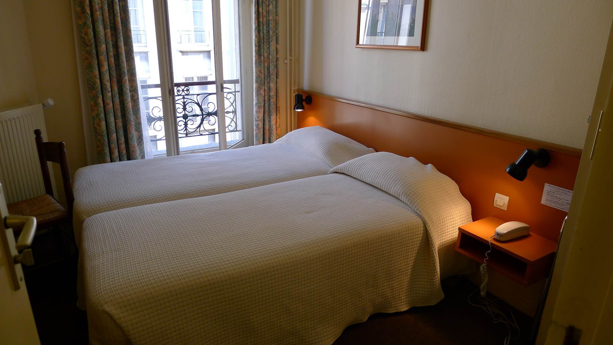 فندق باريسفي  فندق لو بيغال الغرفة الصورة